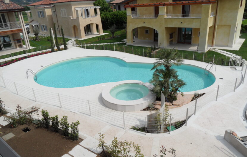 Piscina con idromassaggio
