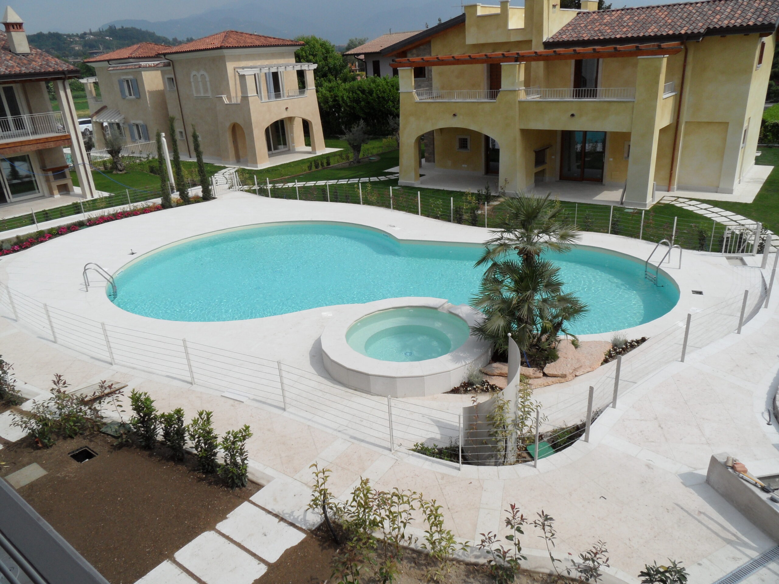 Piscina con idromassaggio